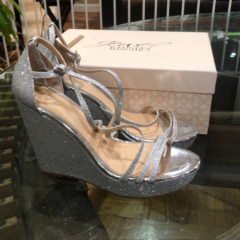 Jewel badgley mischka sparkling wedge shoe